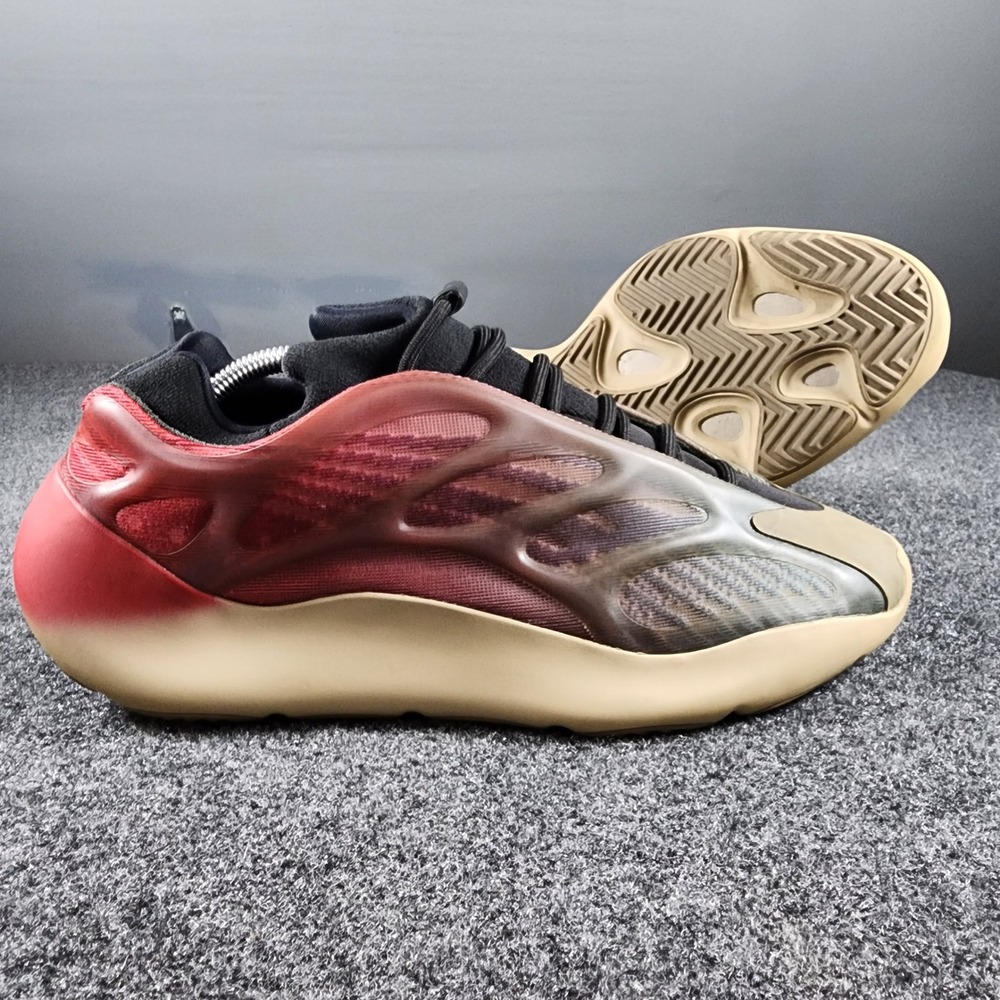 Adidas Yeezy 700 V3 Men 11.5 Fade Carbon Pink Red Gradient Sneaker GW1814